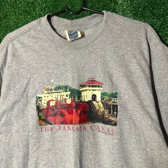 Vintage 2001 Panama Graphic tee - Picture 3 of 7